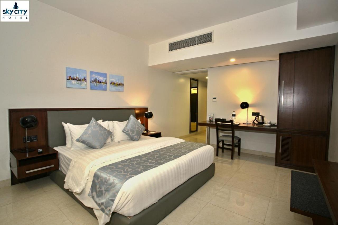 Sky City Hotel דאהקה מראה חיצוני תמונה