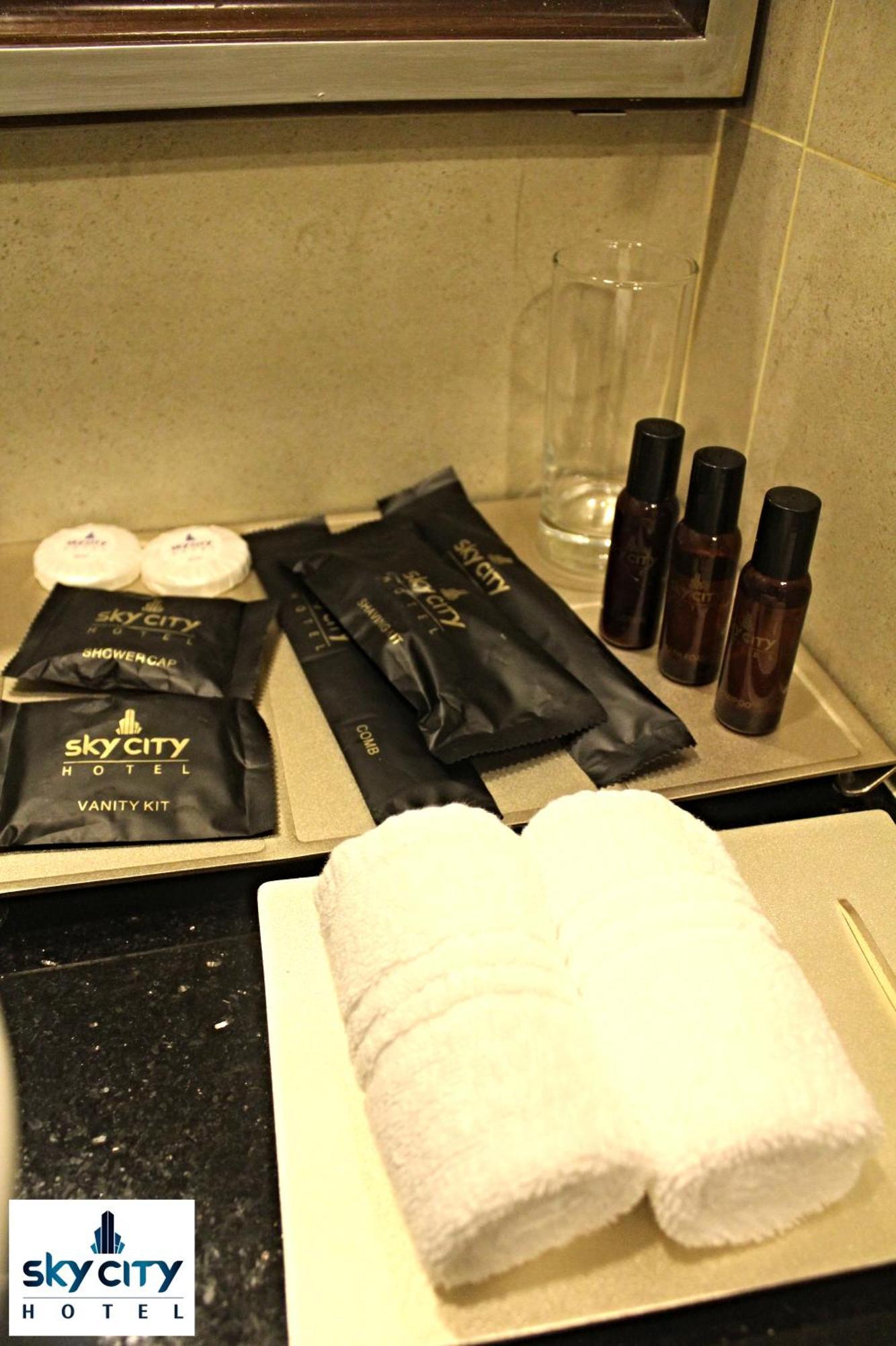 Sky City Hotel דאהקה מראה חיצוני תמונה